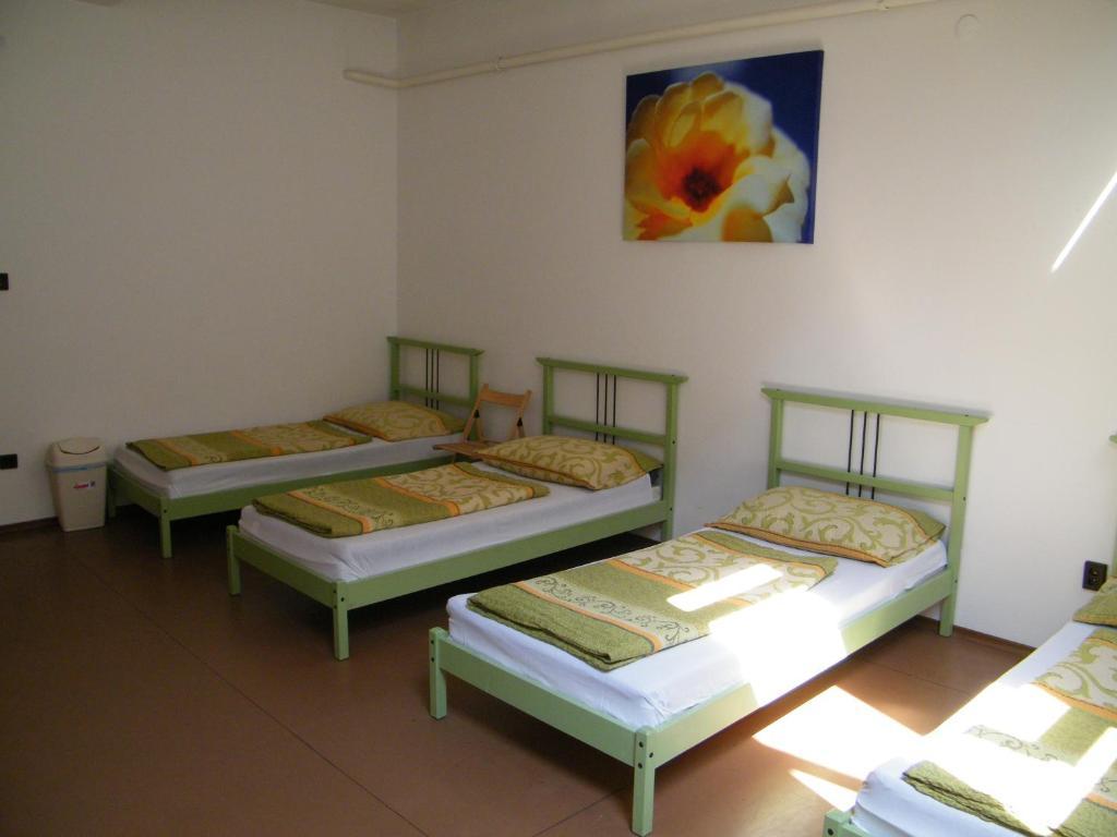 Zrinyi Hostel Boedapest Kamer foto