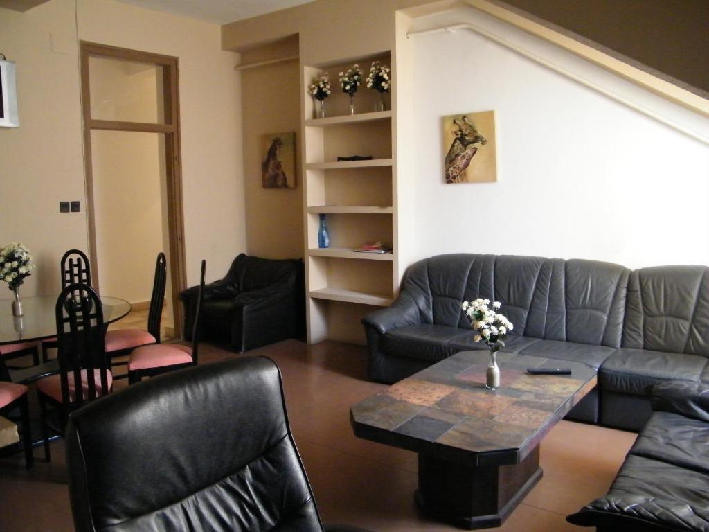 Zrinyi Hostel Boedapest Buitenkant foto