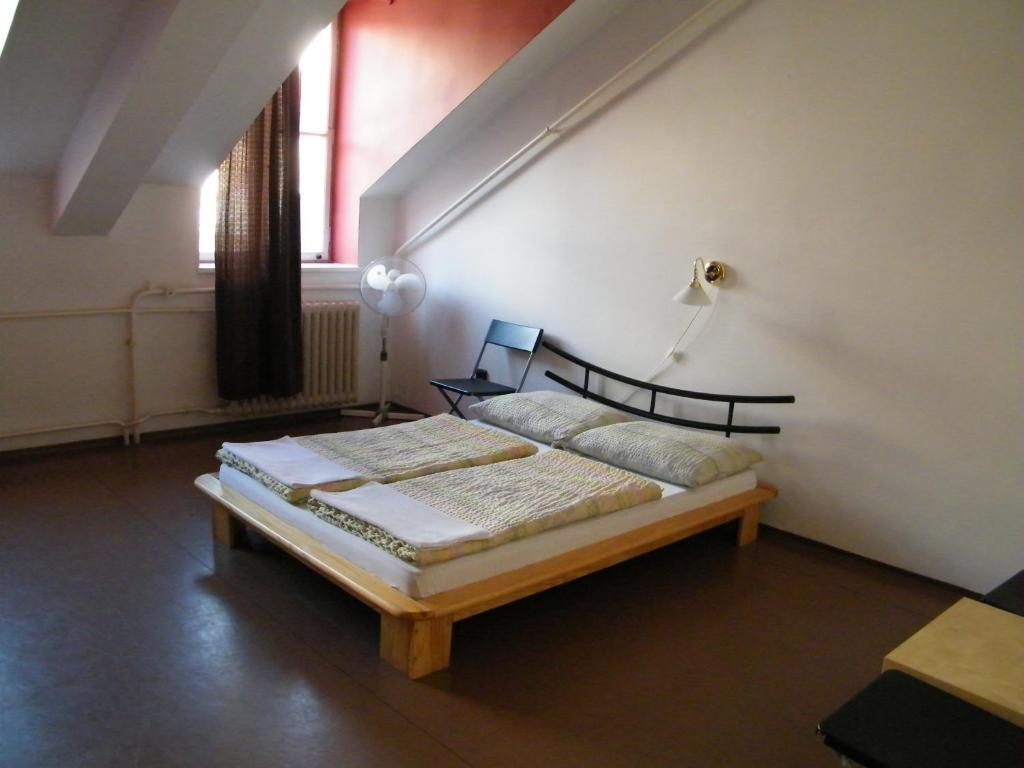 Zrinyi Hostel Boedapest Kamer foto