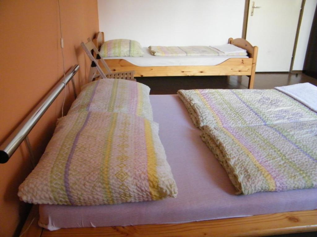 Zrinyi Hostel Boedapest Kamer foto