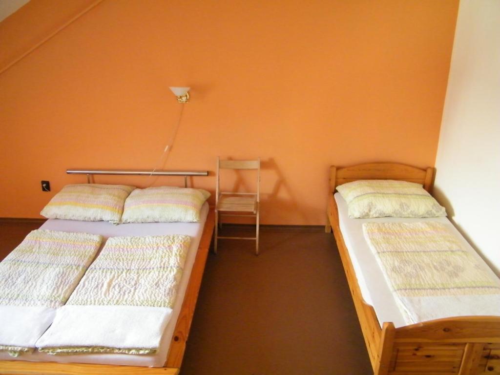 Zrinyi Hostel Boedapest Kamer foto