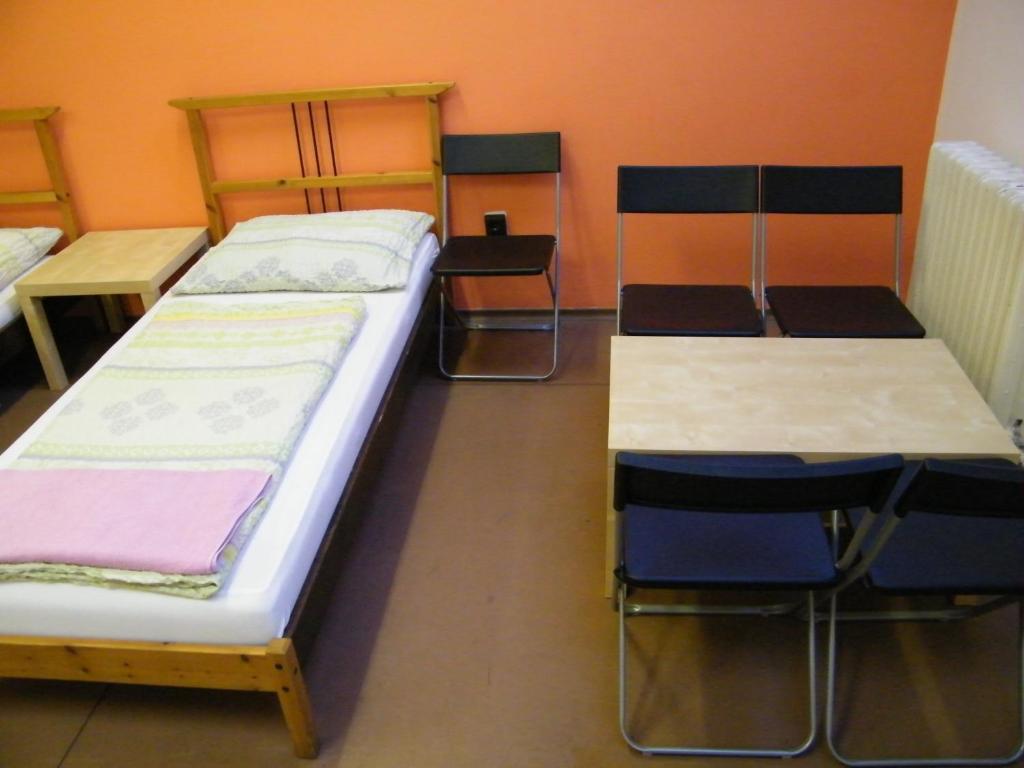 Zrinyi Hostel Boedapest Kamer foto